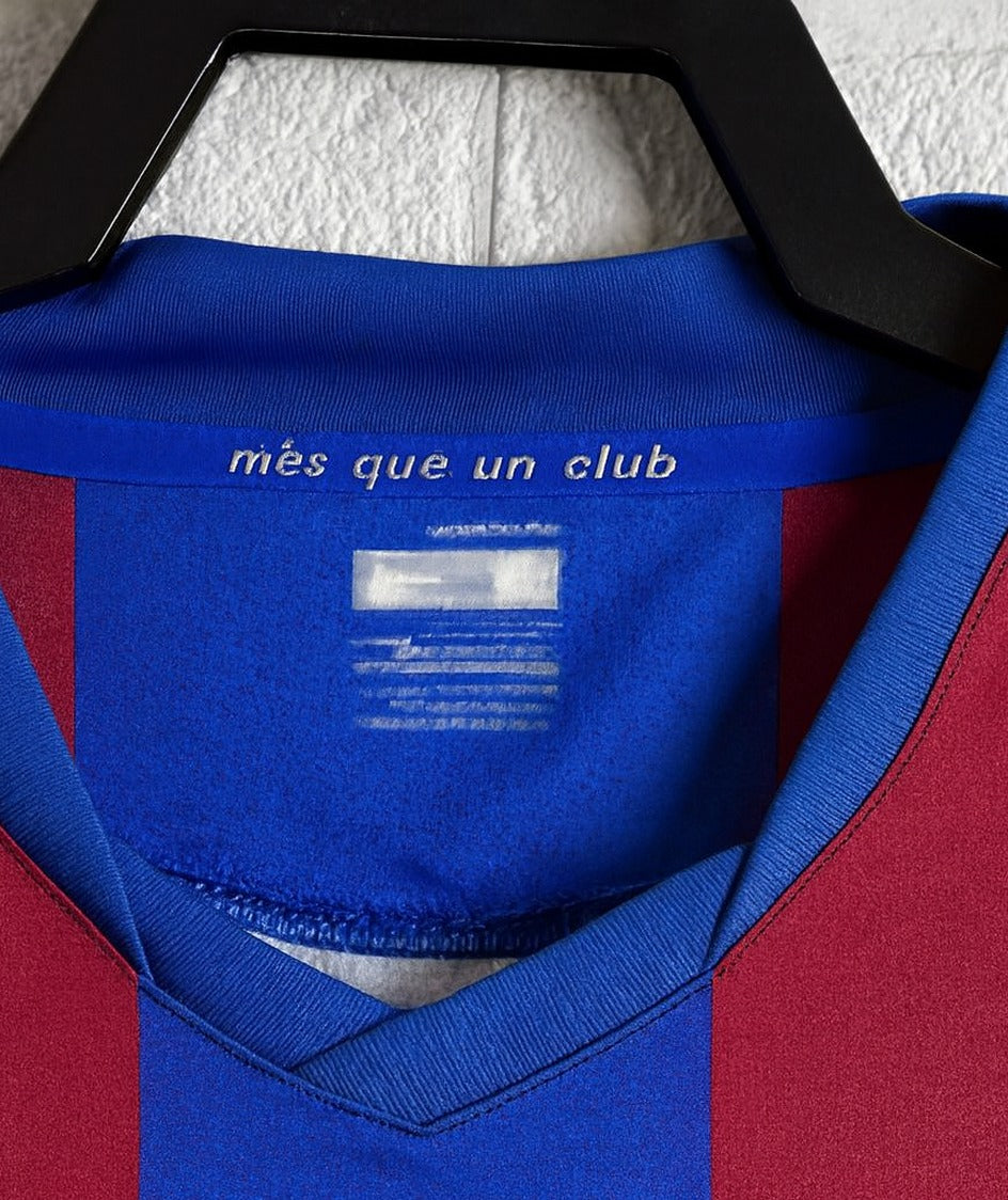 Barcelona 2007/08 home shirt — collar close-up