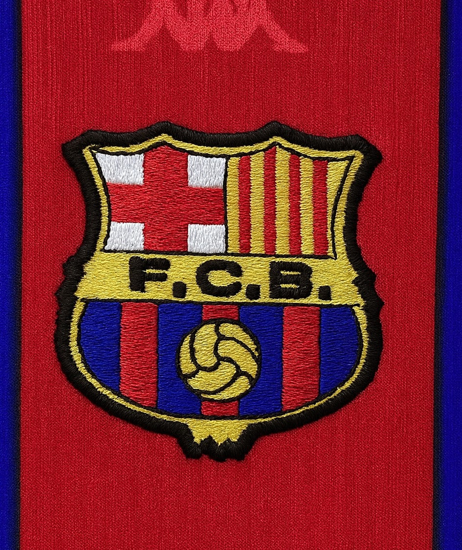 Barcelona 1996/97 home shirt — club crest close-up