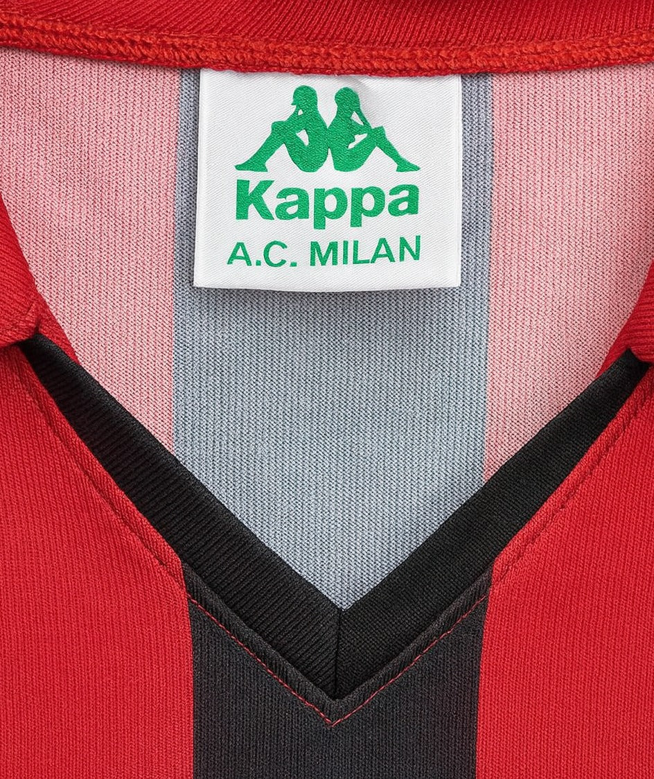 AC Milan 1988/89 shirt — collar close-up