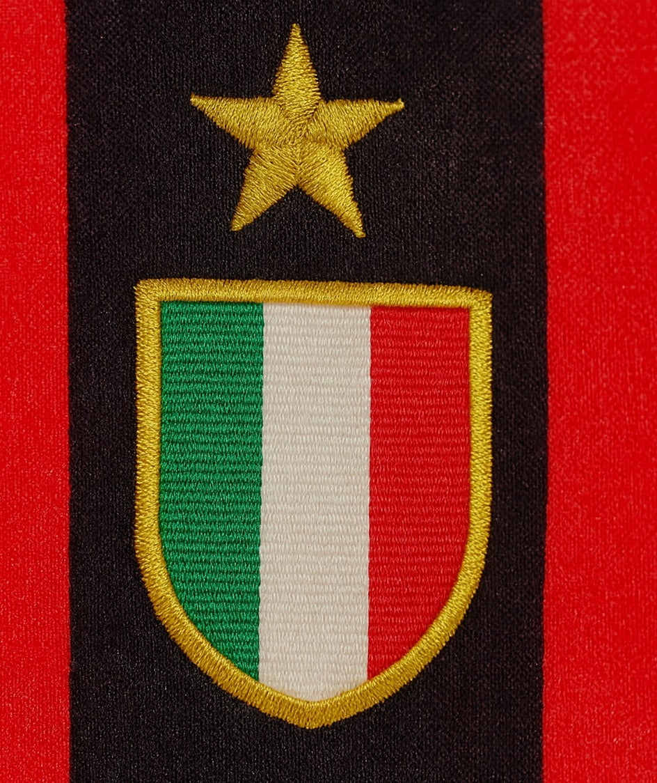 AC Milan 1988/89 shirt — club crest close-up