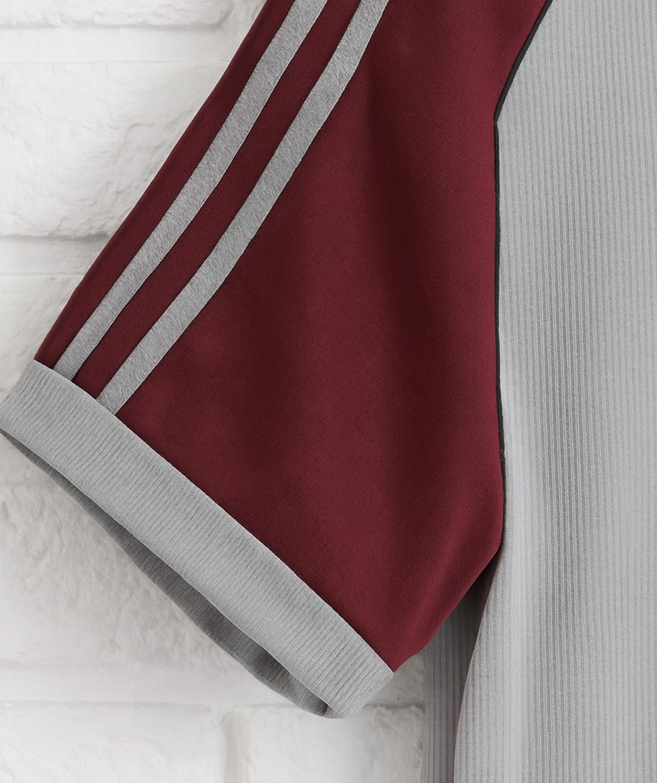 Bayern Munich 1998/99 away shirt — sleeve and cuff close-up