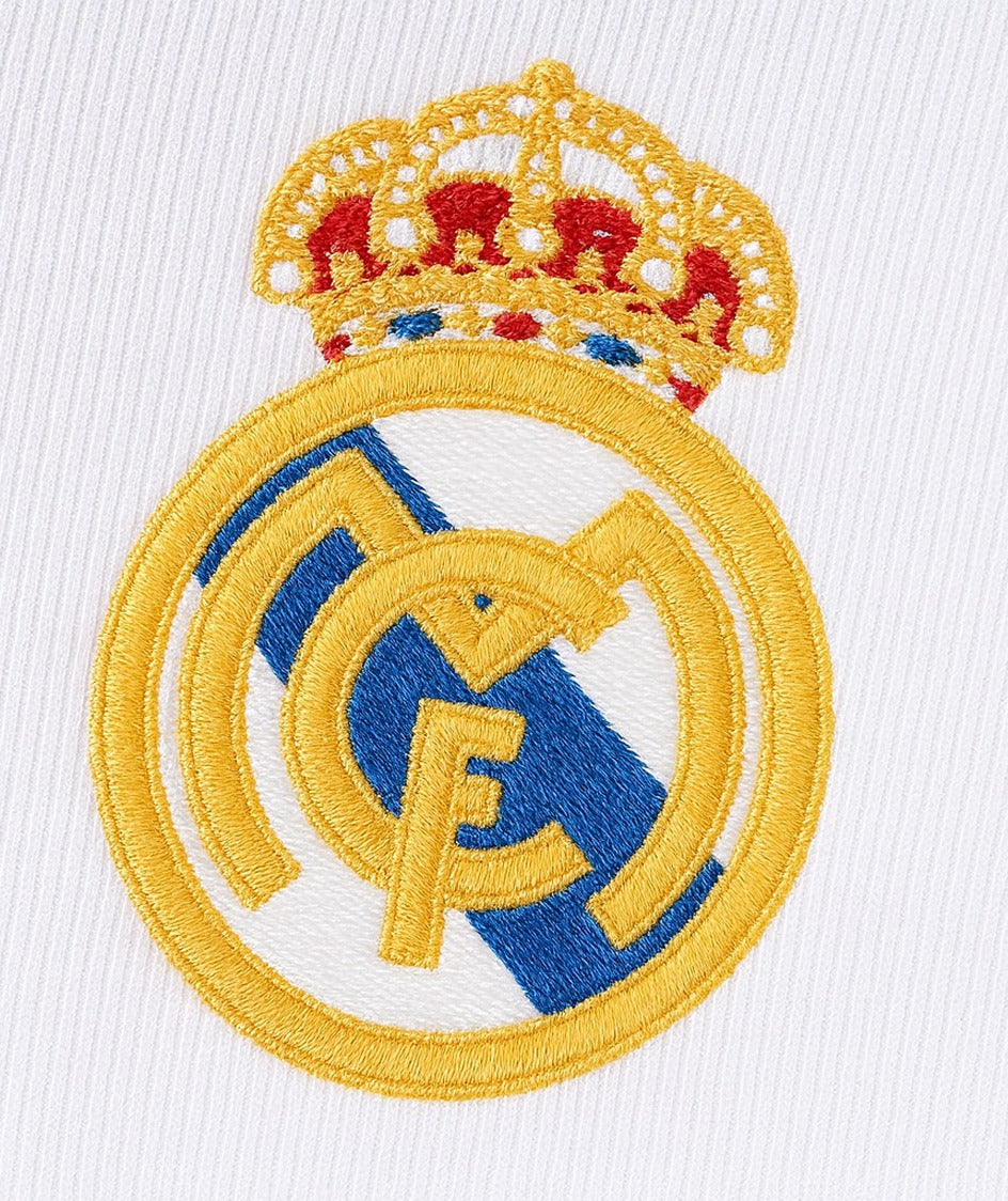 Real Madrid 2001/02 home shirt — club crest close-up