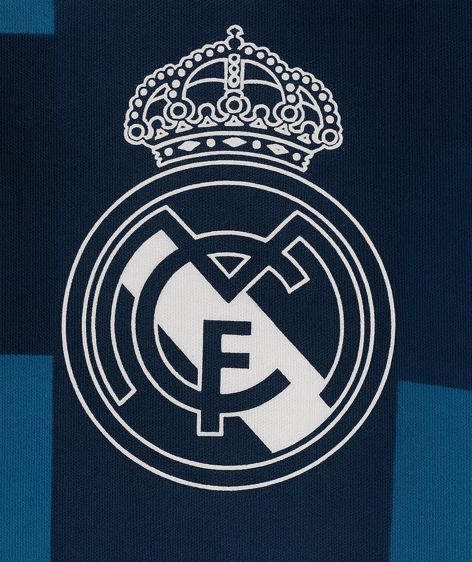 Real Madrid 2017/18 away shirt — club crest close-up