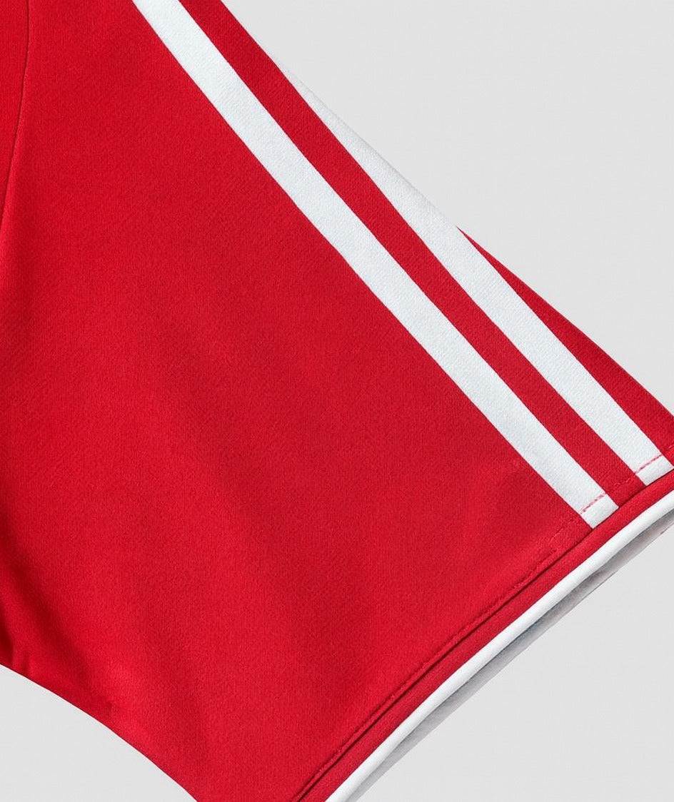 Liverpool 2006/07 home shirt — sleeve and cuff close-up