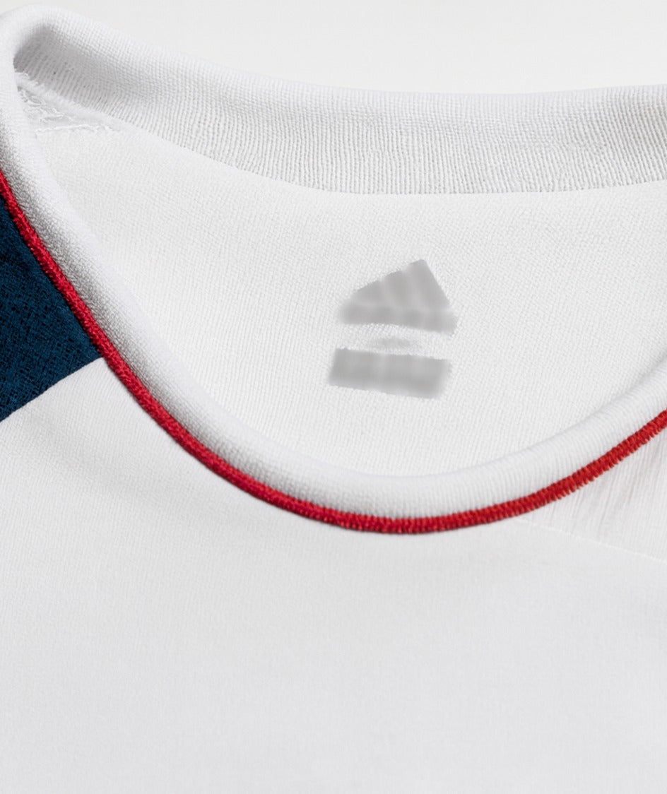 Liverpool 2006/07 away shirt — collar close-up