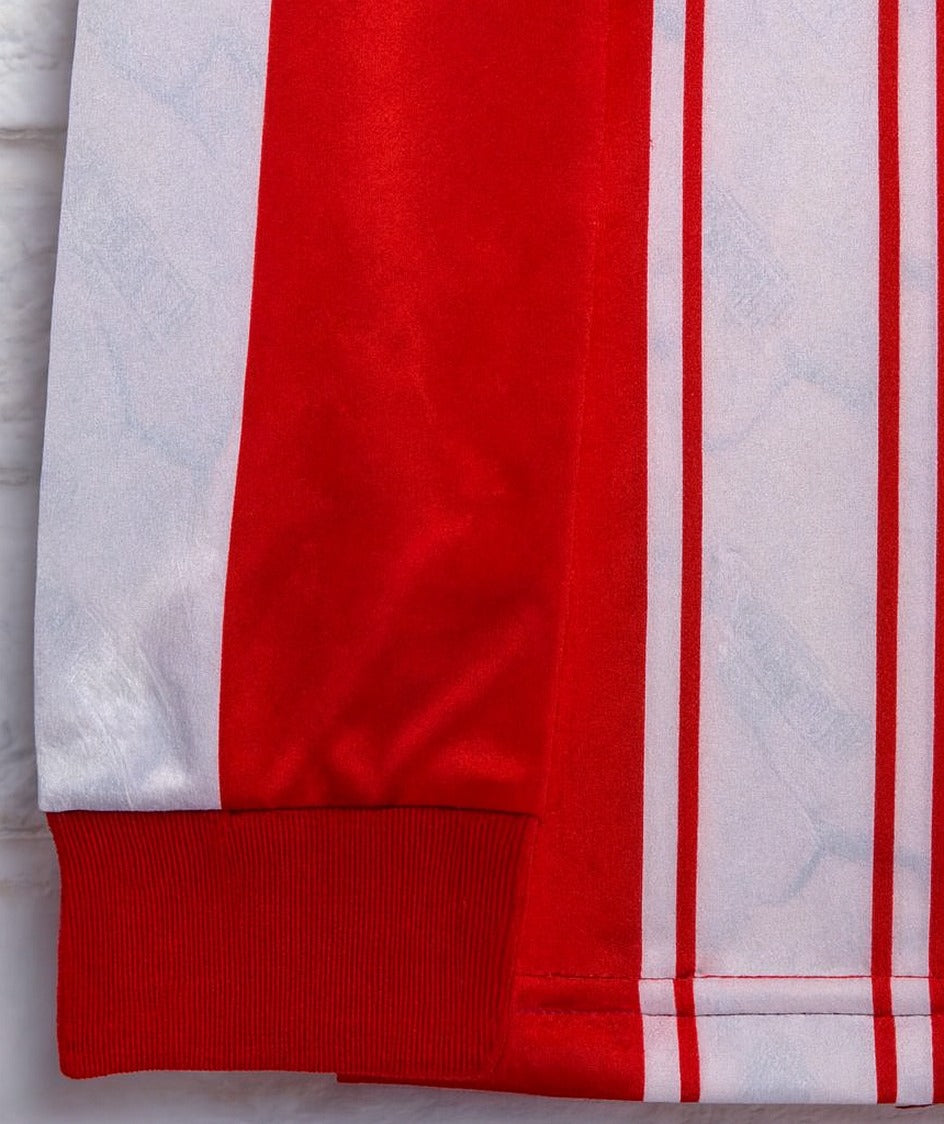 Atletico Madrid 1994/95 home shirt — sleeve and cuff close-up