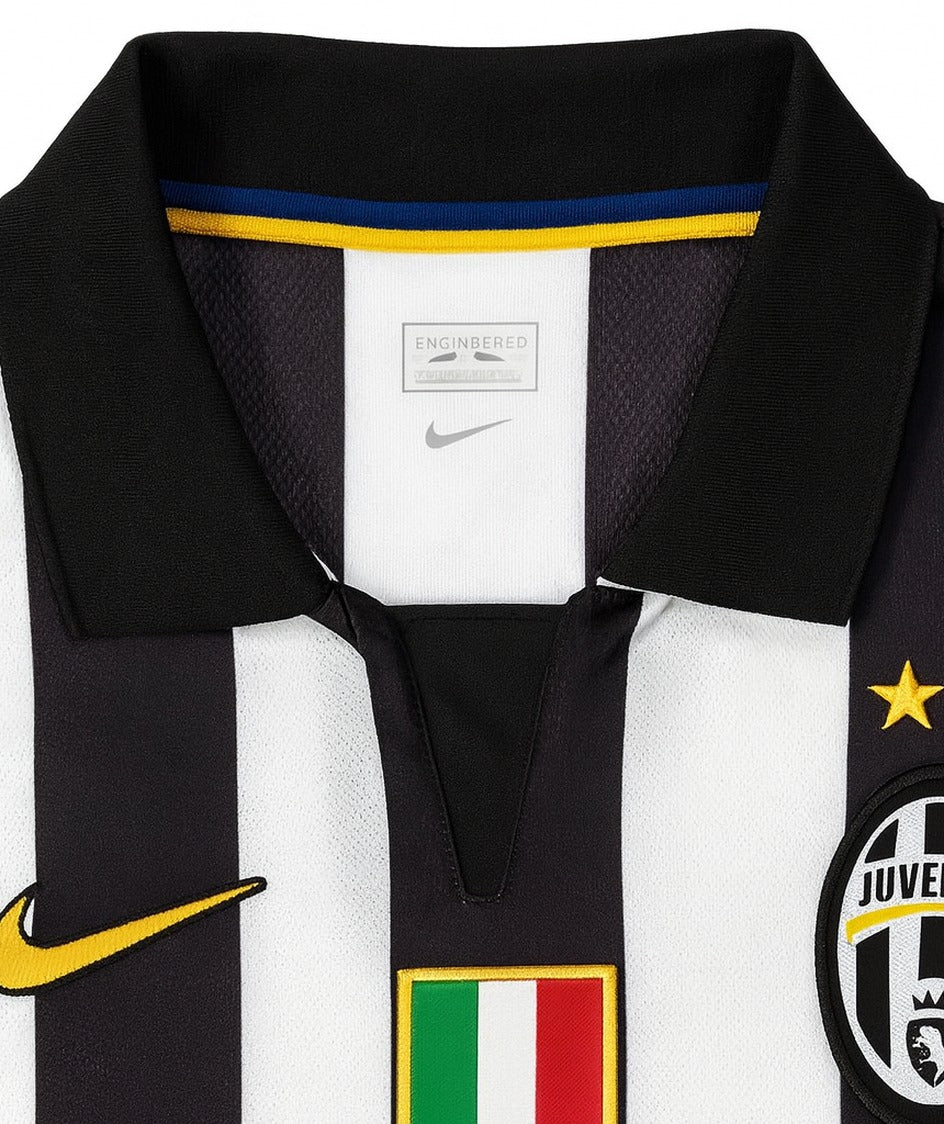 Juventus 2014/15 shirt — collar close-up