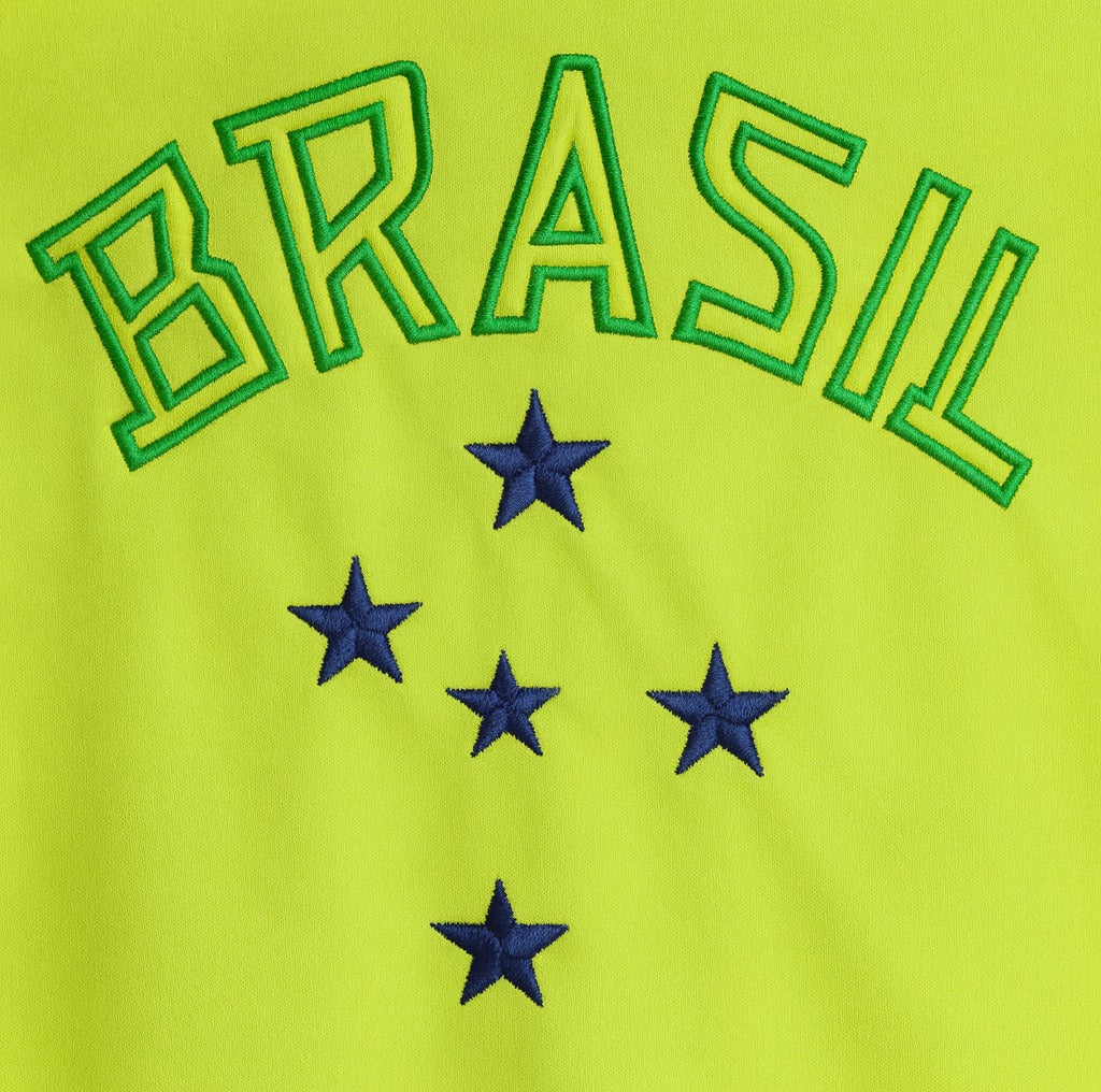 Brazil 1958 home shirt — club crest close-up