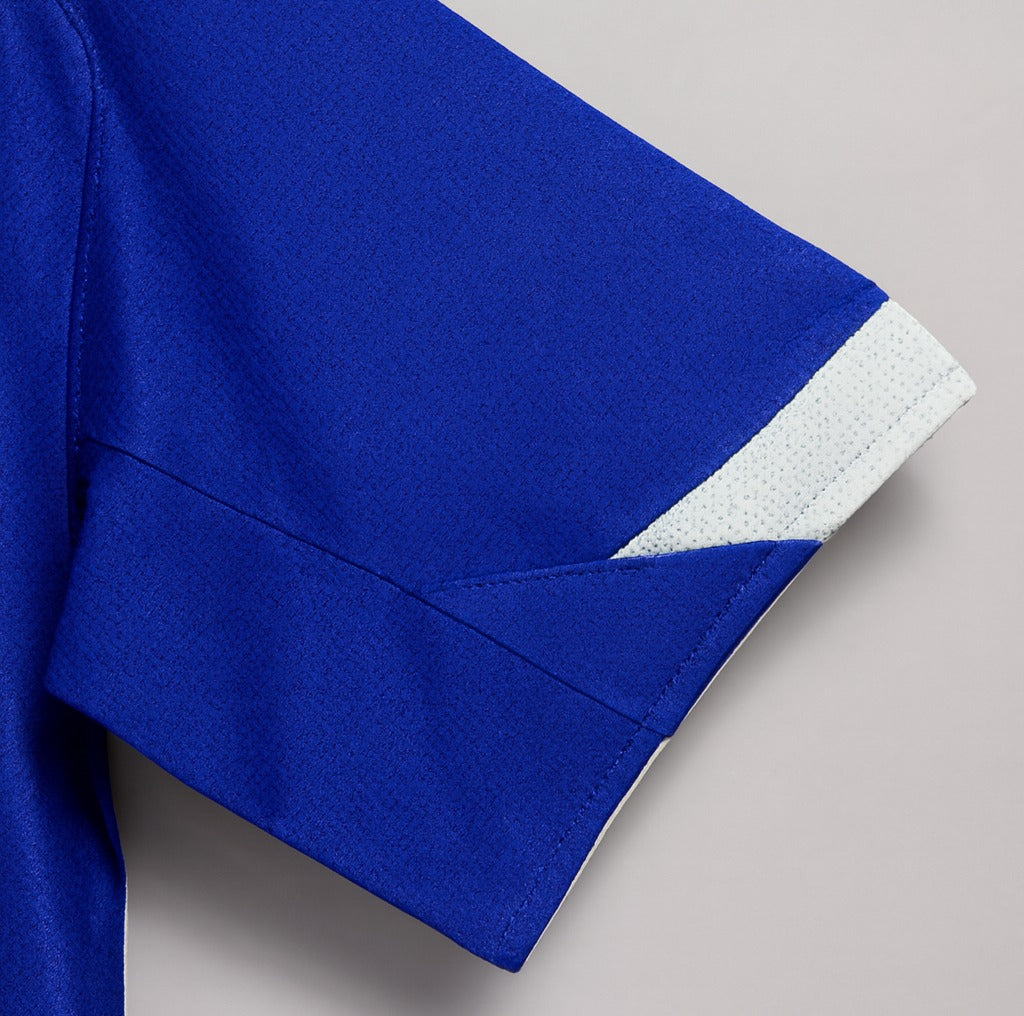 Brazil 2004 blue shirt — sleeve close-up