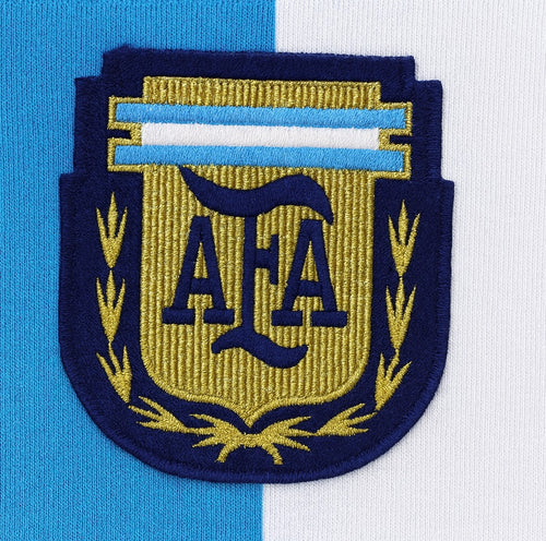 Argentina 1986 home shirt — club crest close-up