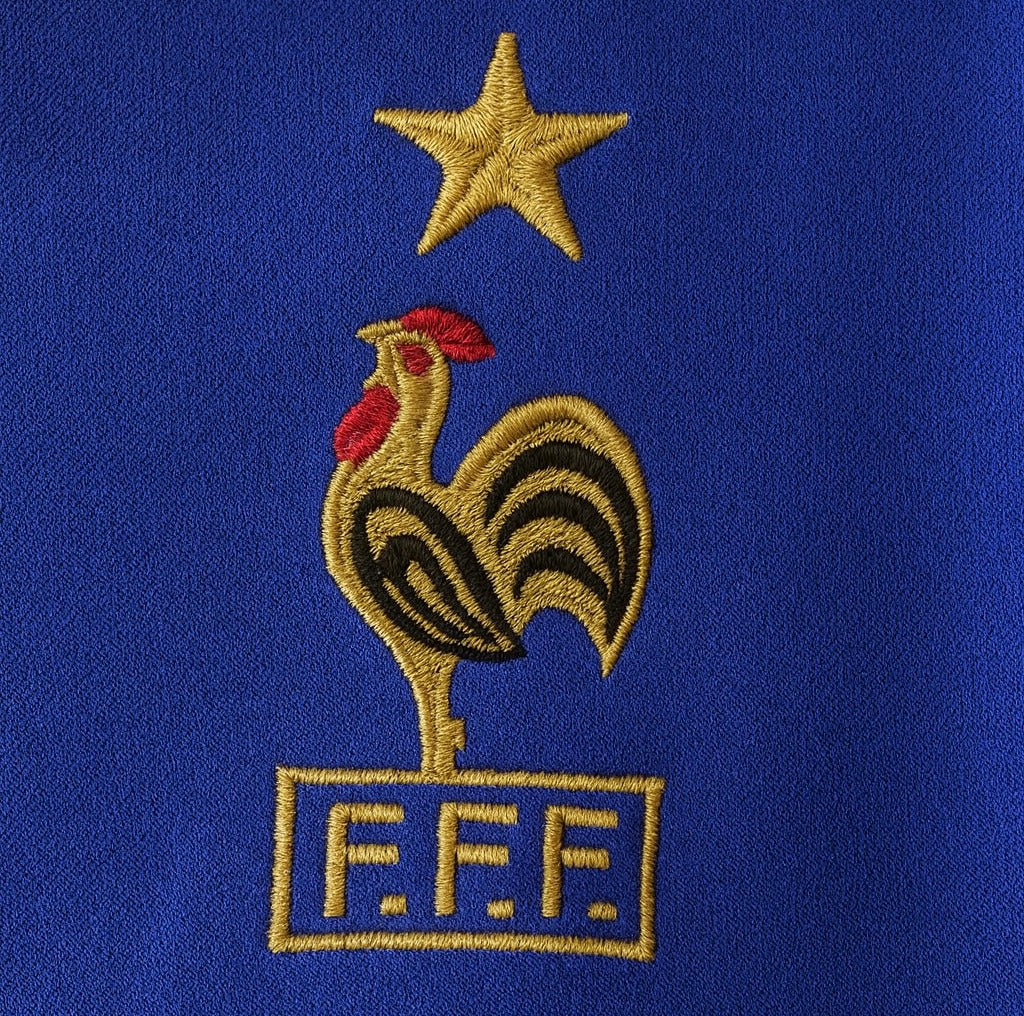 France 2000 home shirt — club crest close-up