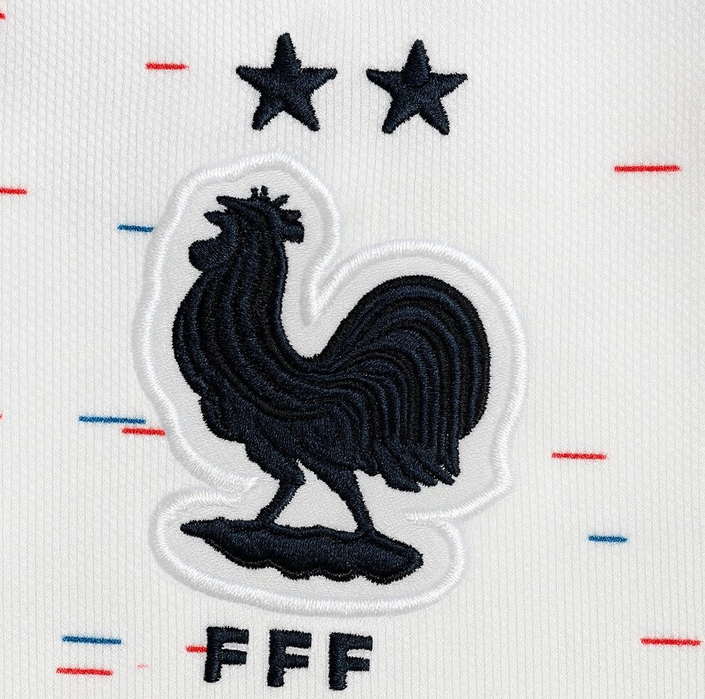 France 2018 away shirt — club crest close-up