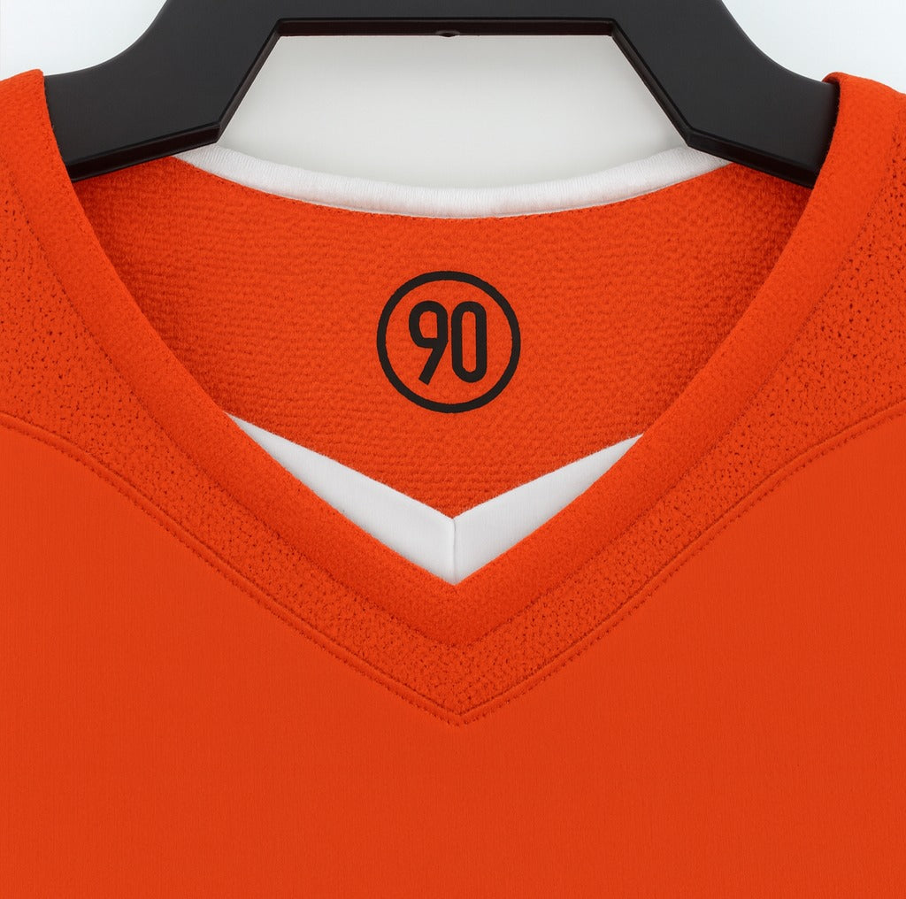 Netherlands 2004 home shirt — collar close-up