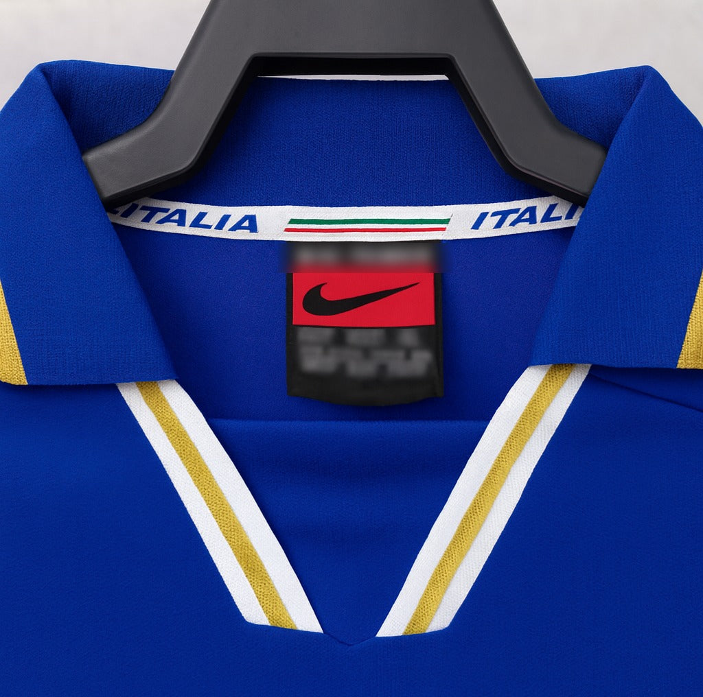Italy 1996 home shirt — collar close-up