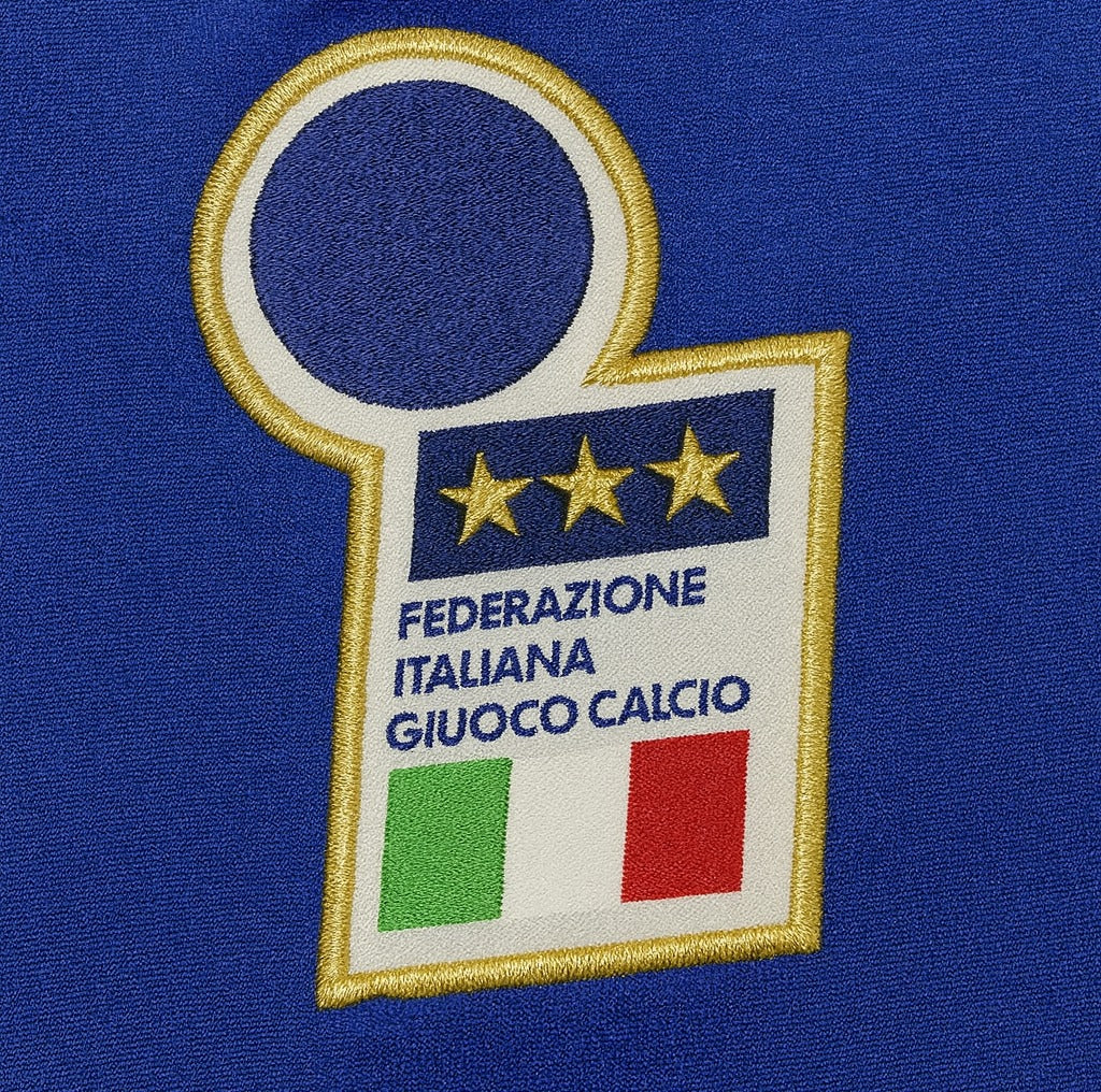Italy 1996 home shirt — FIGC crest close-up