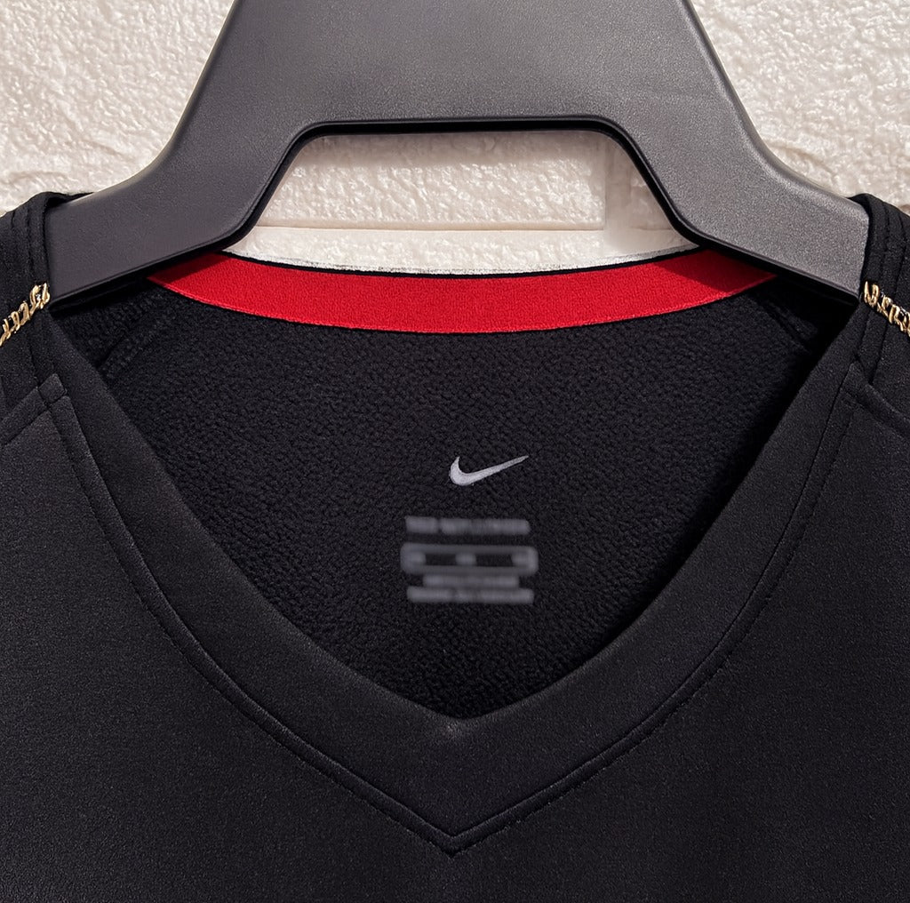 Portugal 2006 away shirt — collar close-up
