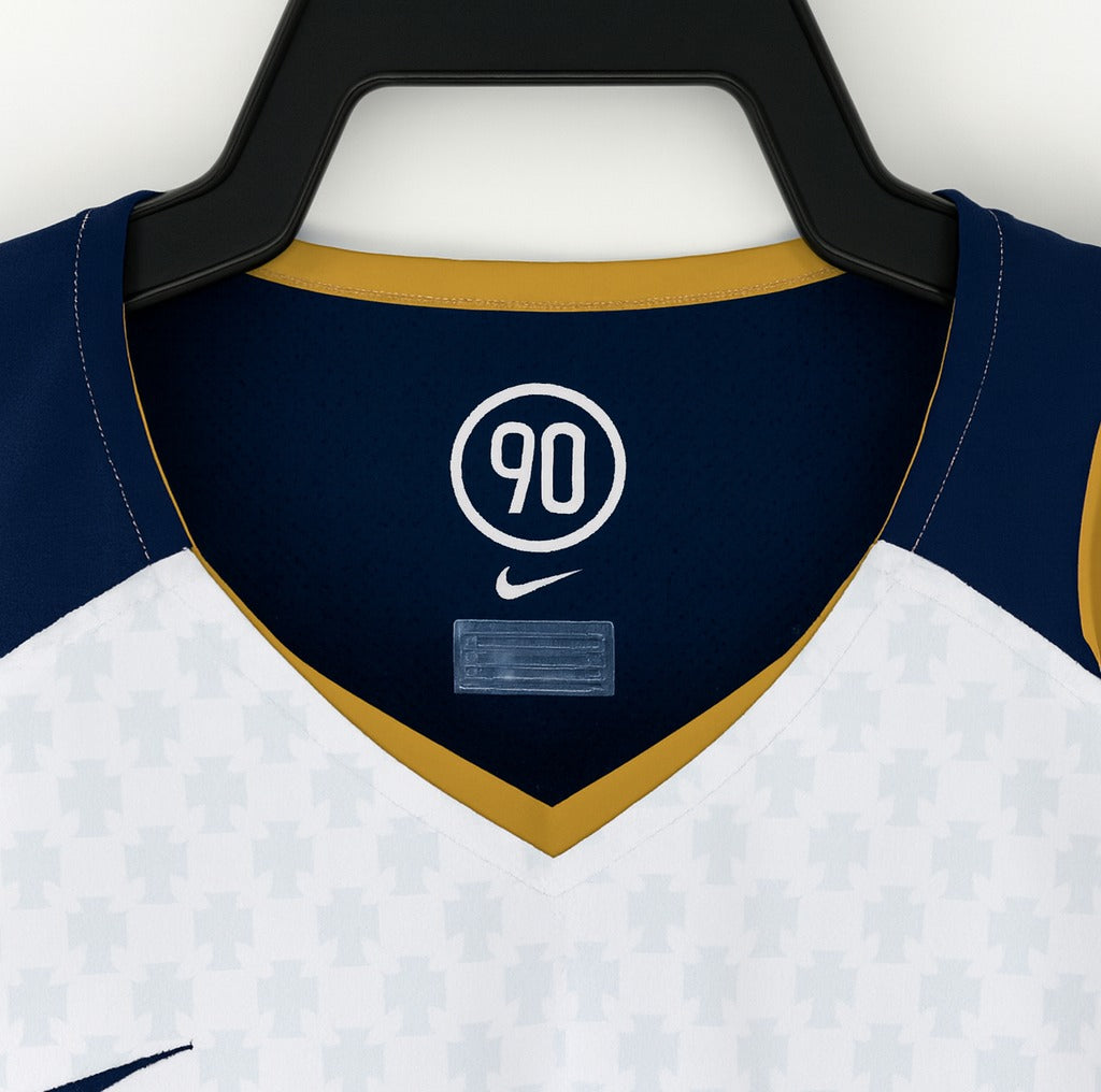 Portugal 2004 away shirt — collar close-up