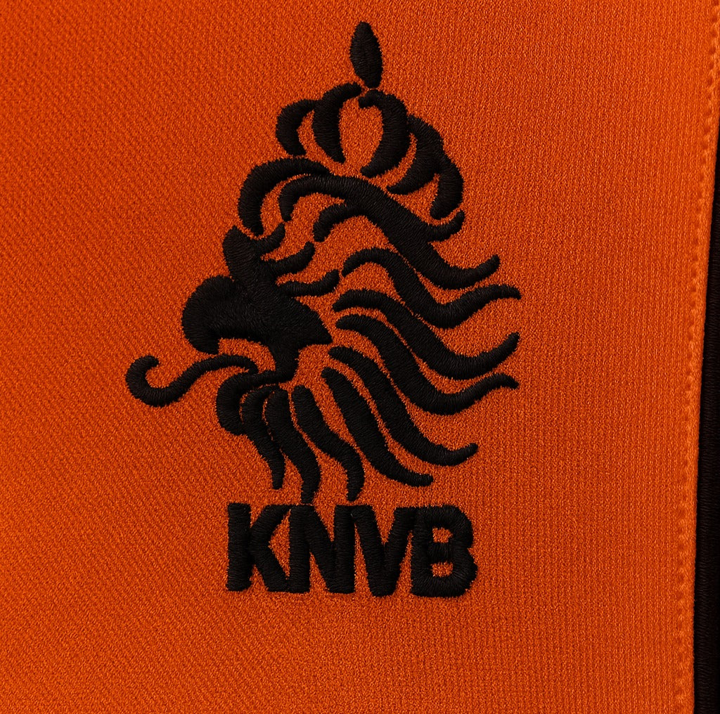 Netherlands 1998 home shirt — KNVB crest close-up