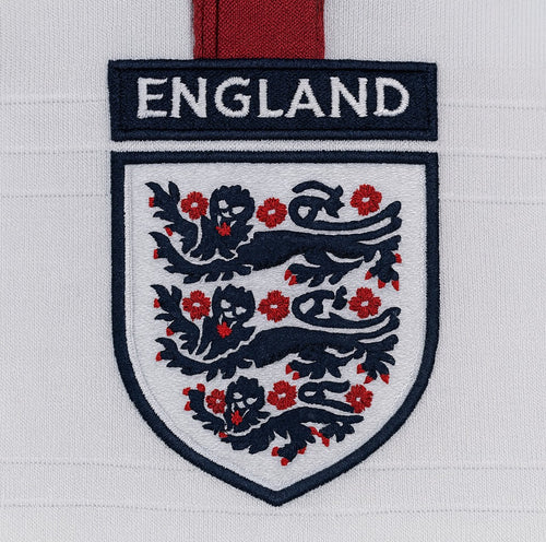 England 2004 home shirt — team crest close-up