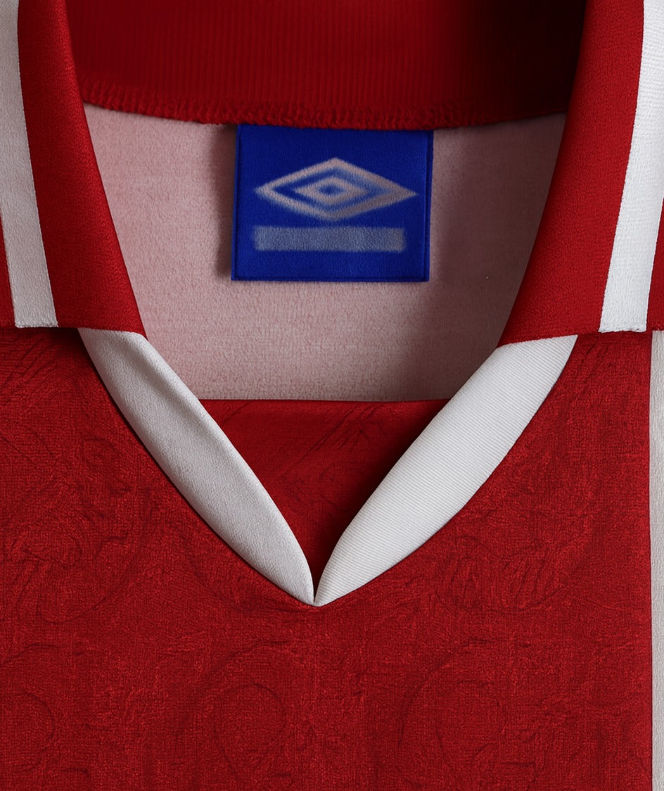 Ajax 1994/95 home shirt — collar close-up