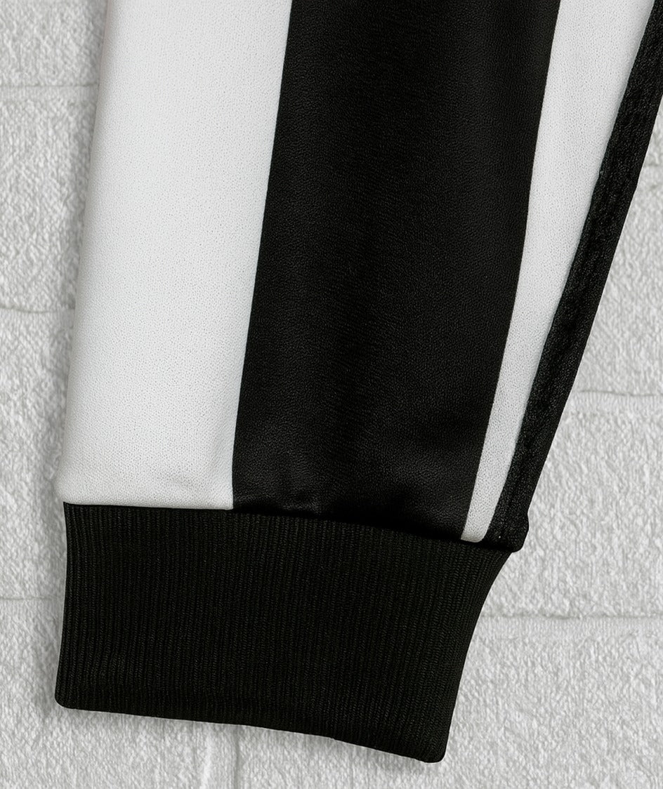 Juventus 1997/98 home shirt — sleeve and cuff close-up
