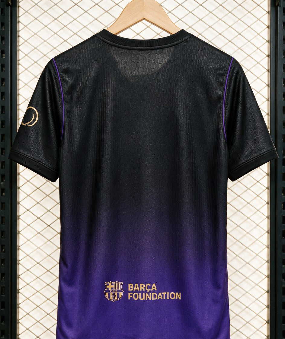 ברצלונה 2026/27 חוץ — גב