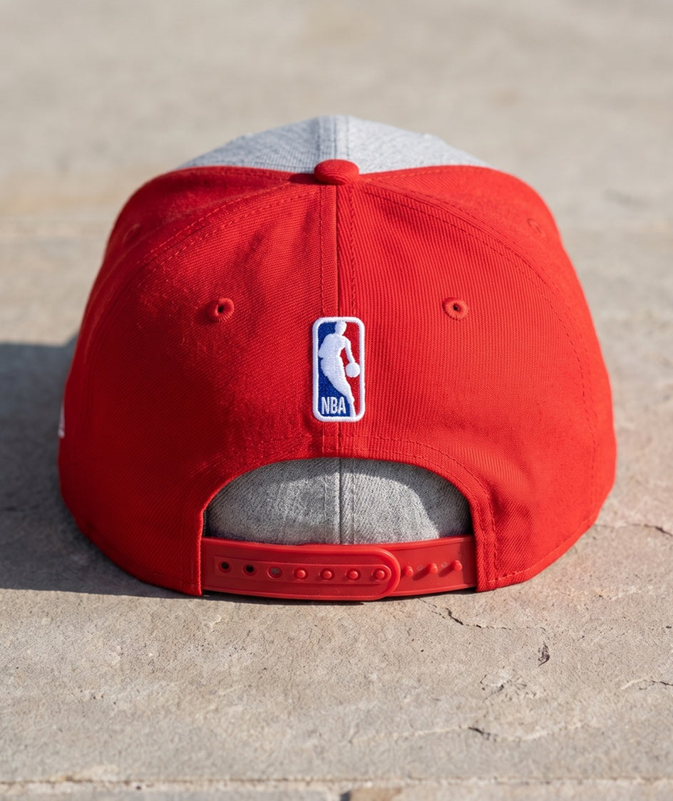 כובע NBA - שיקגו בולס אפור אדום דראפט - גב
