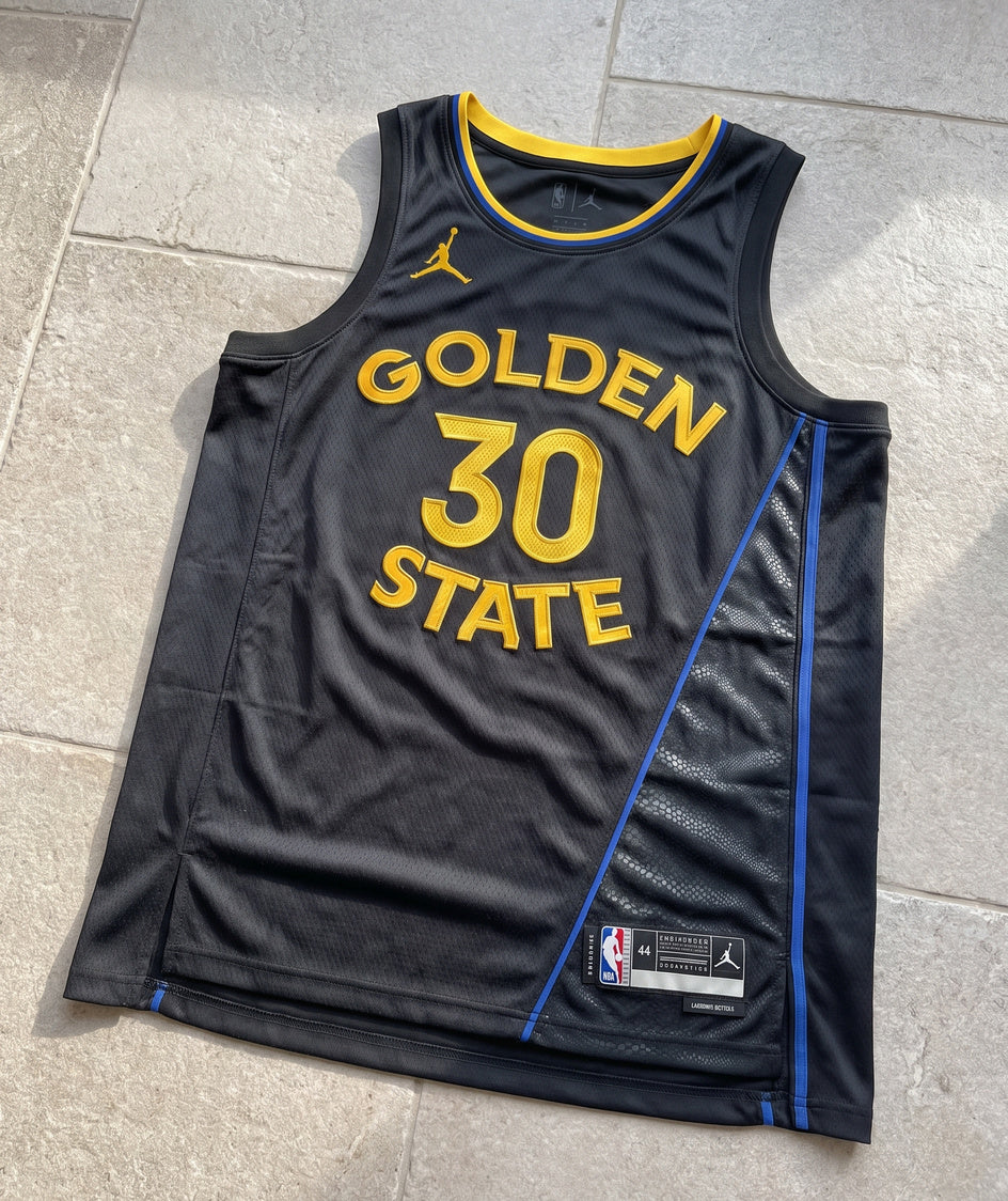 גופיית NBA - גולדן סטייט ווריורס קארי 30 24/25 שחור 2 - מוצר