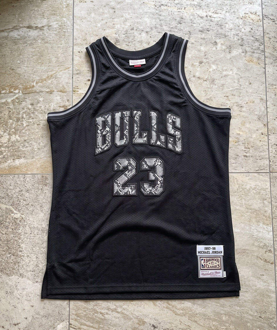 גופיית NBA - שיקגו בולס ג'ורדן 23 1997-98 - מוצר