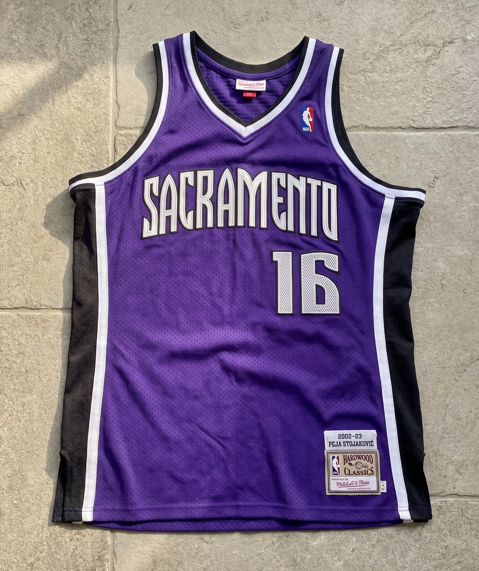 גופיית NBA - סקרמנטו קינגס סטויאקוביץ 16 2002-03 סגול - מוצר