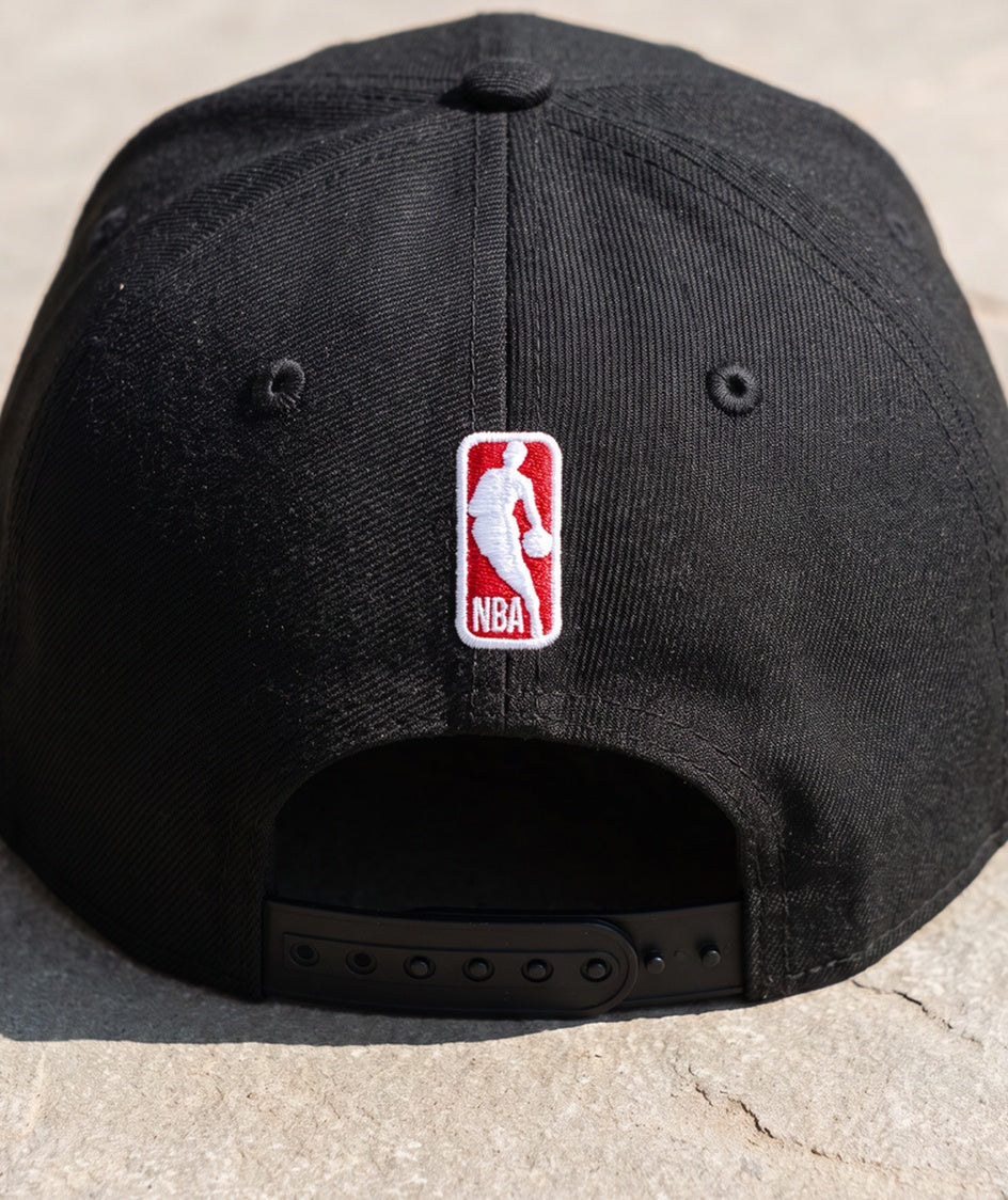 כובע NBA - שיקגו בולס שחור מזרח - גב