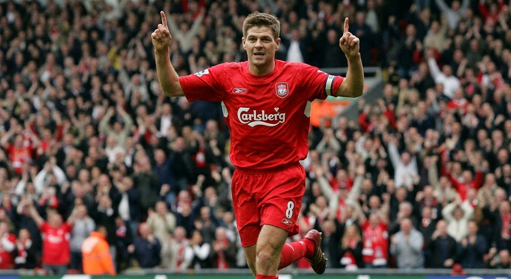Steven Gerrard celebrating in the Liverpool 2004/05 home shirt