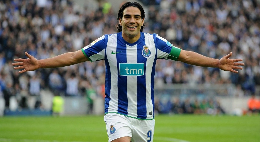 Radamel Falcao celebrating in the FC Porto 2010/11 home shirt