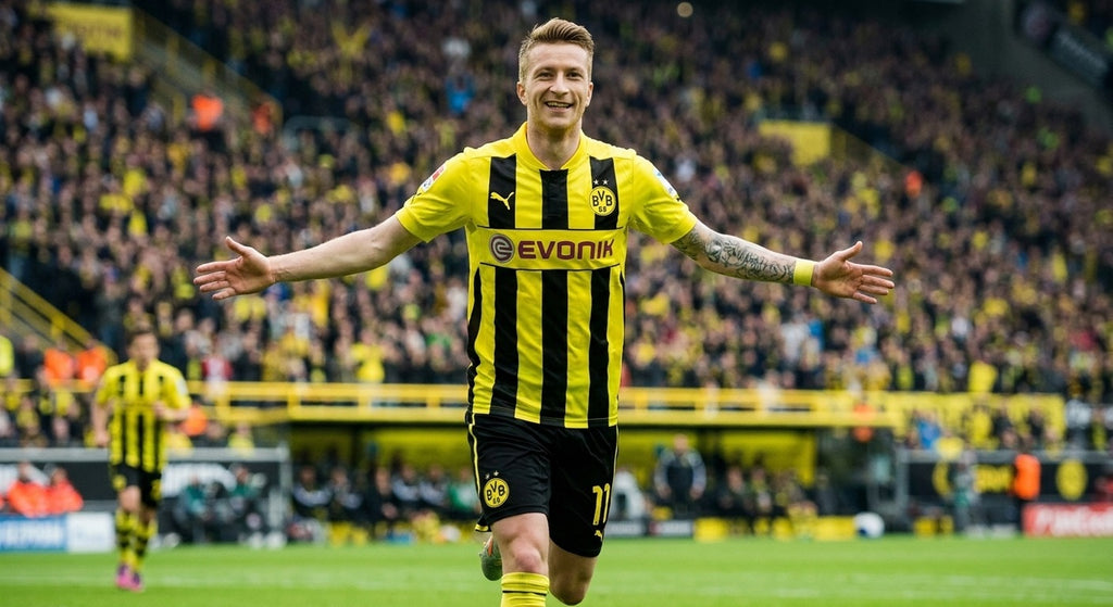 Marco Reus celebrating in the Borussia Dortmund 2012/13 home shirt