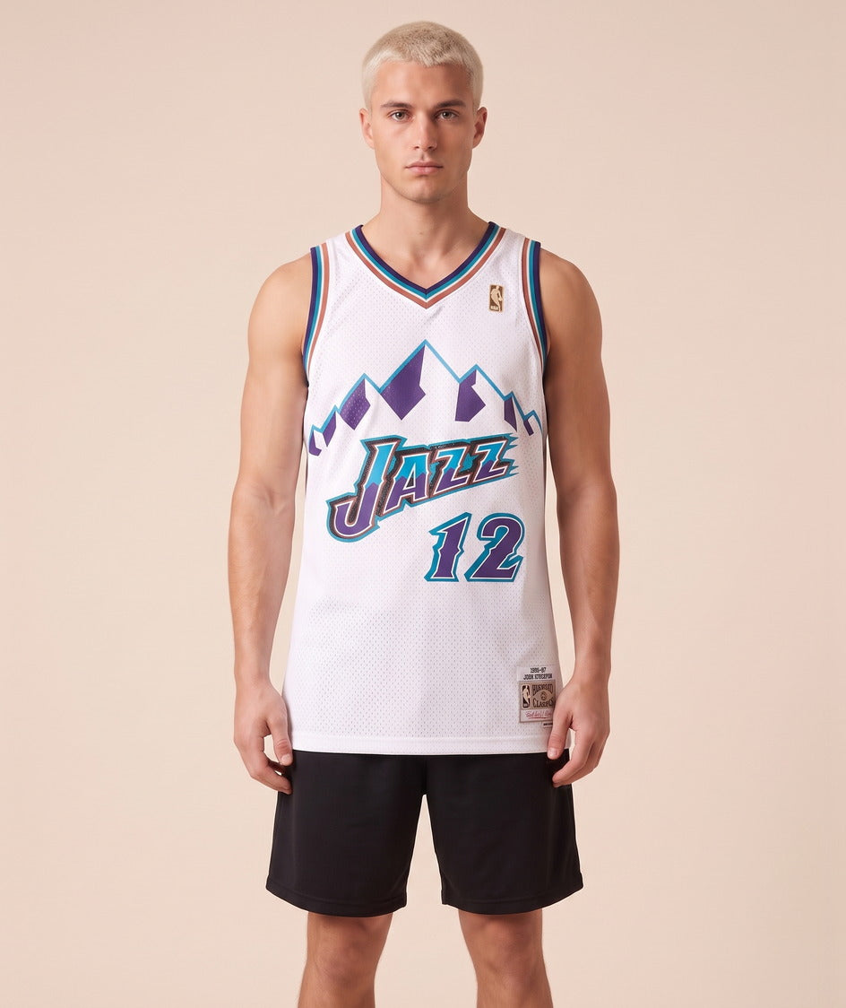 יוטה ג'אז סטוקטון 12 לבן הרים — מלפנים